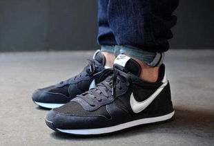 運(yùn)動鞋的成本價解析 從材料到市場的多維度考量