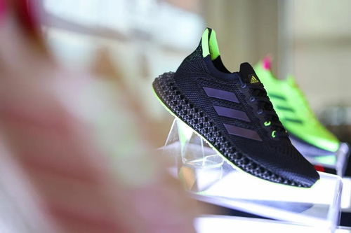 adidas 4D 開啟人類跑鞋新起點，革新運(yùn)動服飾未來